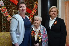 В День 80-летия Великой Победы в Великой Отечественной войне в Ровном поздравили ветеранов, тружеников тыла и вдов: Анастасию Дмитриевну Шевченко, Анну Семеновну Маслову, Нину Васильевну Иванову, Анну Павловну Суханову и Веру Петровну Точинову