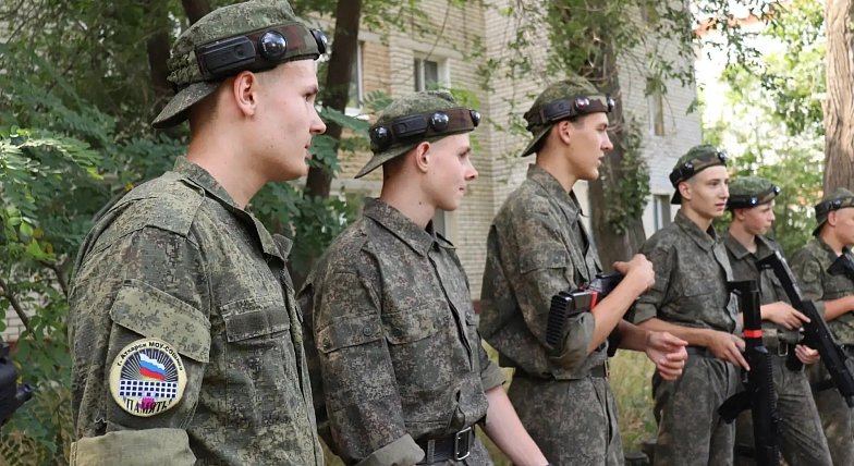 Юнармейская команда продолжает подготовку к окружному этапу «Гвардеец-2026»