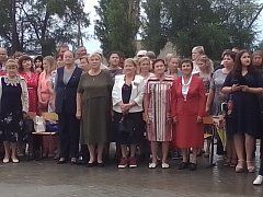 Школьников Ровенского района поздравили с Днём знаний