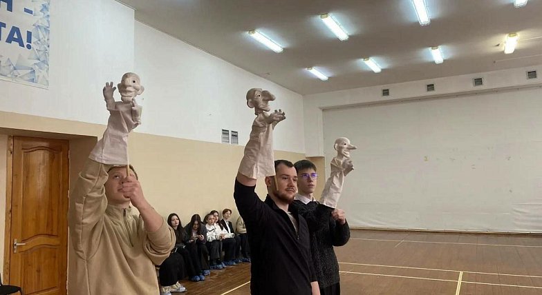 Студенты Саратовского театрального  института провели творческую встречу с участниками фестиваля "Театральное Приволжье" 