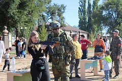 В Ровном более тысячи человек приняли участие  в открытии набережной в День посёлка