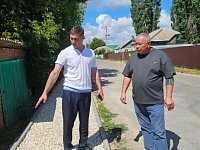 Обустройство тротуаров в Ровном: продолжается работа